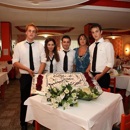 Hotell Venezia E La 3*